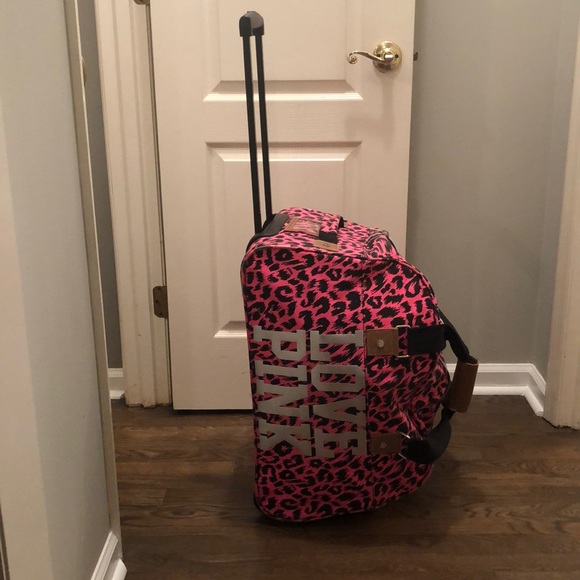 PINK Victoria's Secret Handbags - Vitoria’s Secret Pink large leopard duffle